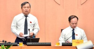 Scorching heat blankets northern and central Vietnam, with temperatures exceeding 39 degrees Celsius in some areas.